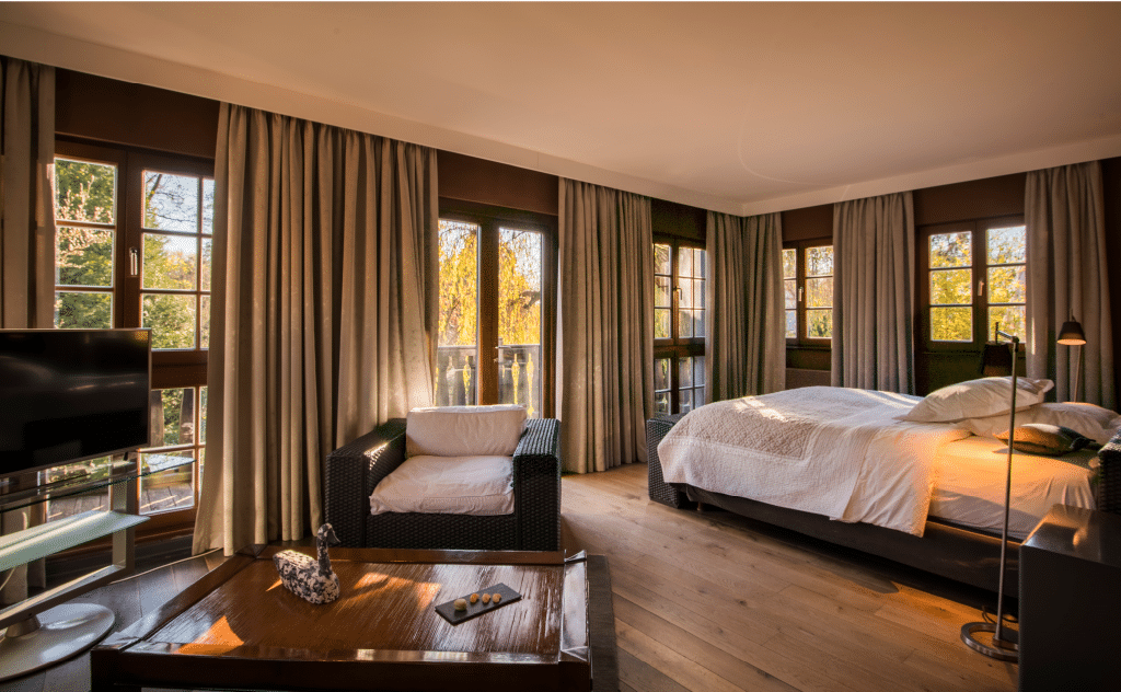 À propos - Photo de chambre - L'écrin du Moulin - Hôtel le Moulin - Les Jardins du Moulin - - Le restaurant & le bar - Hôtel de charme Gundershoffen, Strasbourg, Alsacev